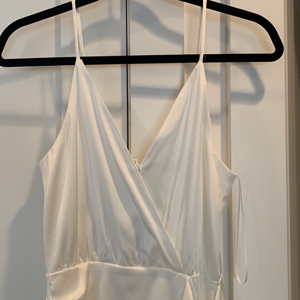 Wayf white mini wrap dress - Picture 2 of 4